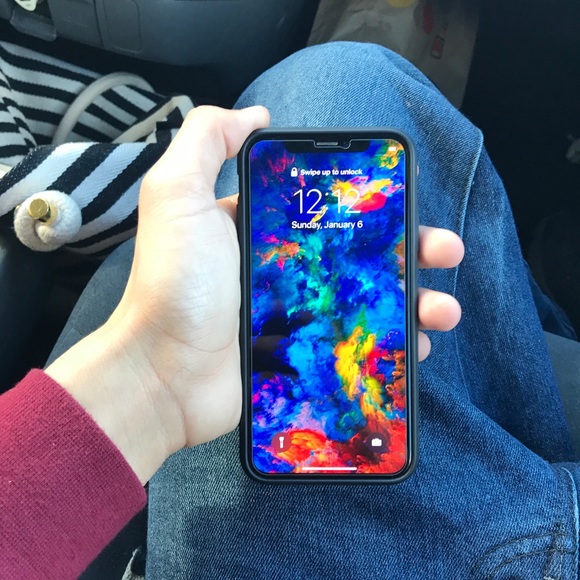 iPhone X - Picture 2 of 5